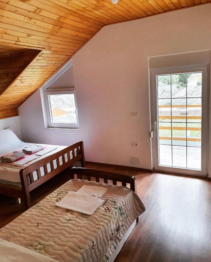 Bujtina Hysa Maison d'hôtes *